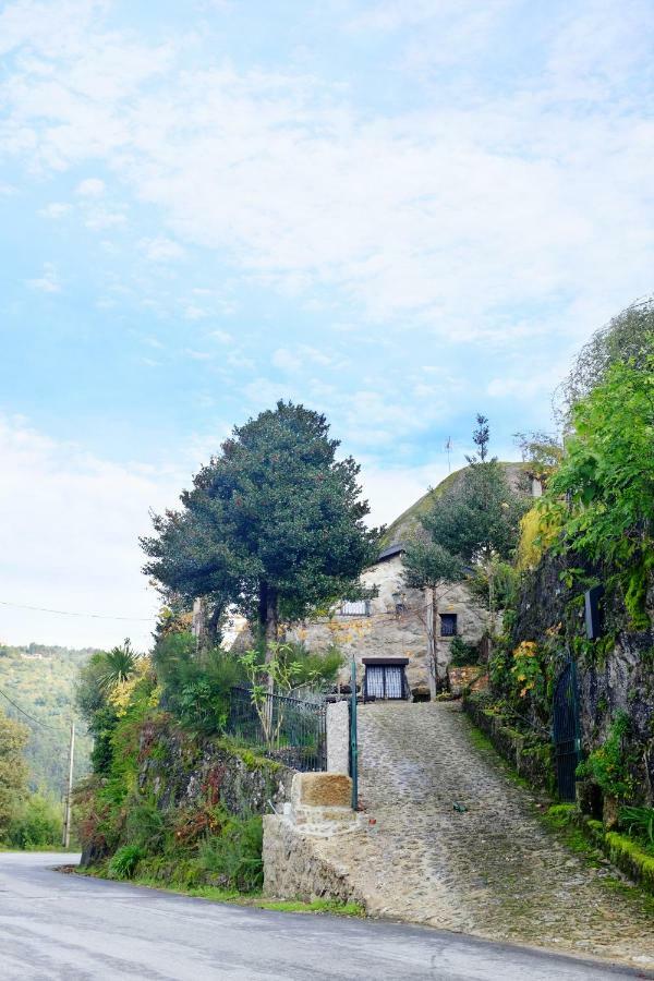 Casa Do Penedo Geres Villa Terras de Bouro Luaran gambar